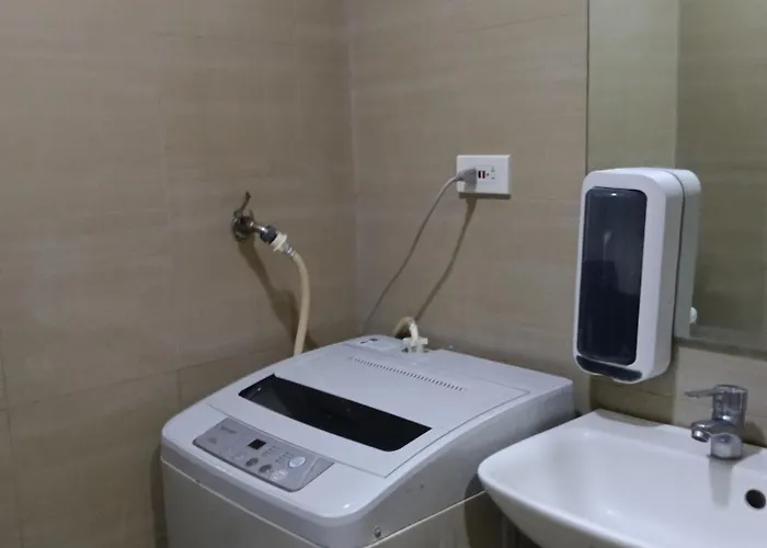 Shore Staycation With Two Beds Manila
