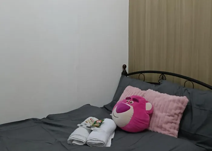 Shore Staycation With Two Beds Manila